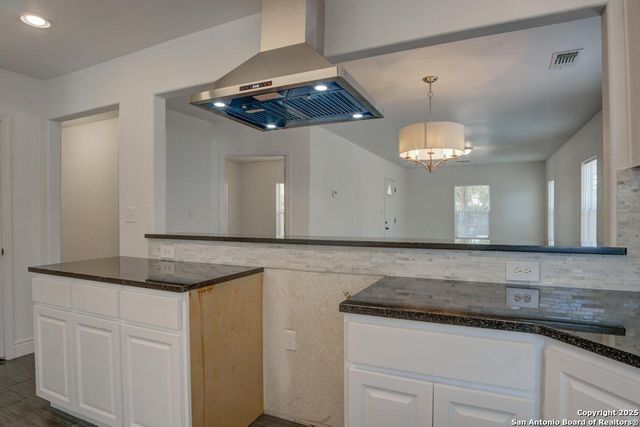 313 W Wildwood, San Antonio, TX 78212