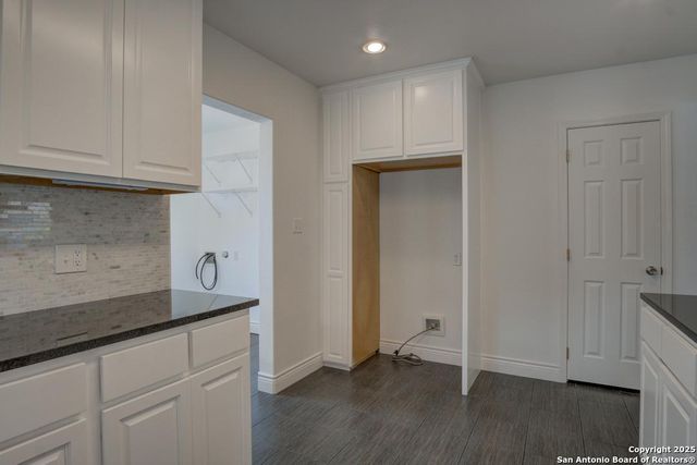 313 W Wildwood, San Antonio, TX 78212