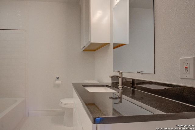 313 W Wildwood, San Antonio, TX 78212