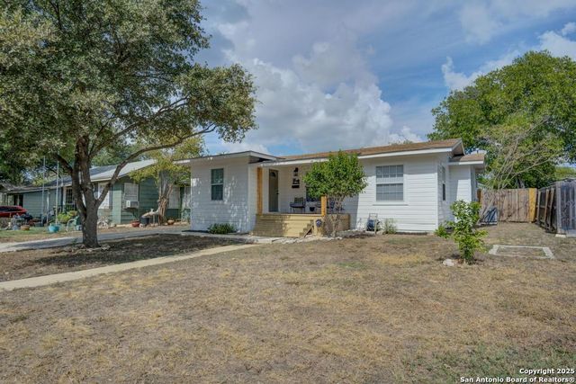 313 W Wildwood, San Antonio, TX 78212