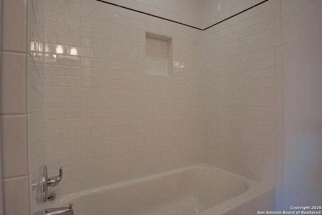 313 W Wildwood, San Antonio, TX 78212