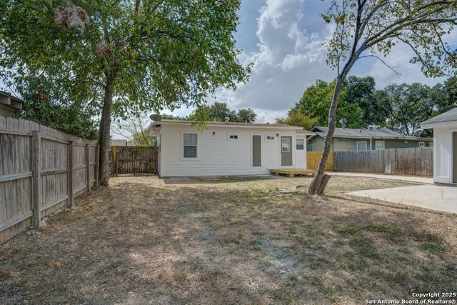 313 W Wildwood, San Antonio, TX 78212