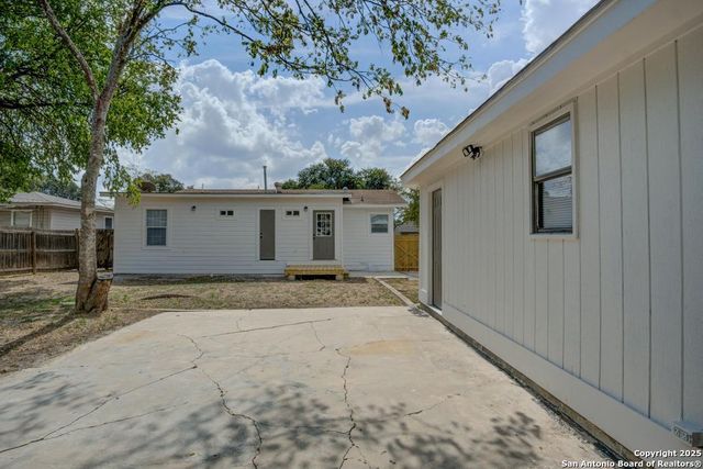 313 W Wildwood, San Antonio, TX 78212