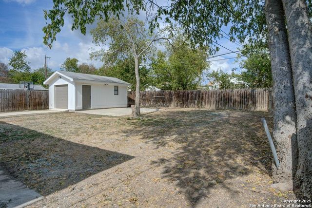 313 W Wildwood, San Antonio, TX 78212