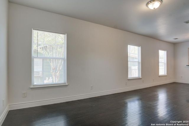 313 W Wildwood, San Antonio, TX 78212