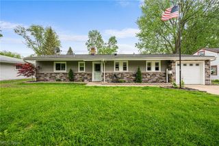 8498 Hallnorth Drive, Mentor, OH 44060