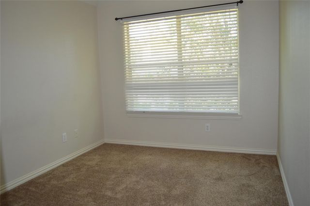 500 Kingscote Court, Arlington, TX 76010