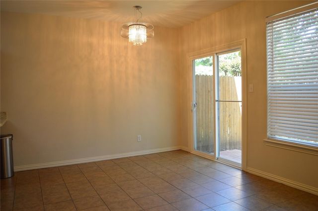 500 Kingscote Court, Arlington, TX 76010