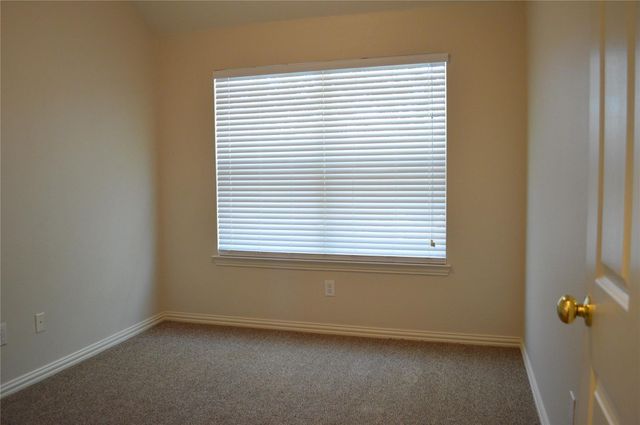 500 Kingscote Court, Arlington, TX 76010