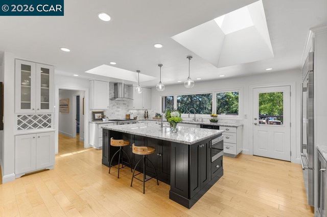 189 Oak Rd, Alamo, CA 94507