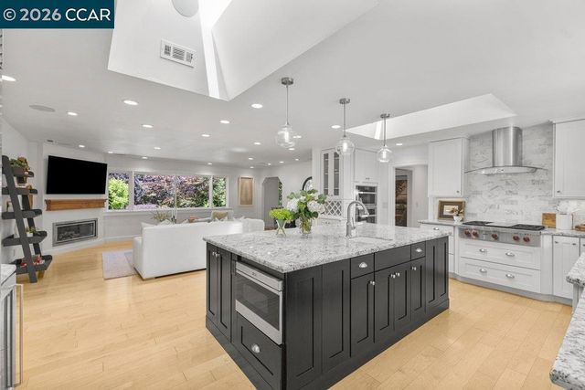 189 Oak Rd, Alamo, CA 94507