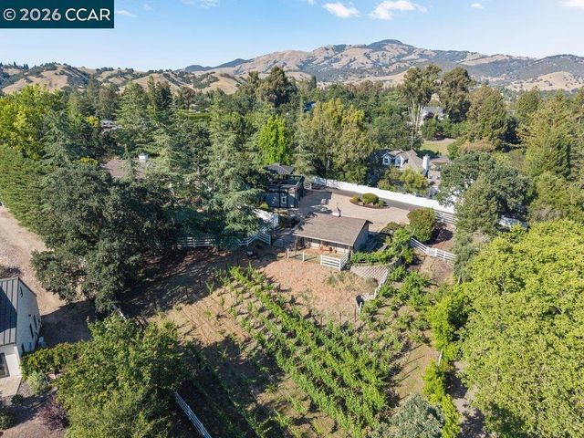 189 Oak Rd, Alamo, CA 94507