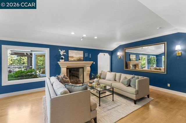 189 Oak Rd, Alamo, CA 94507