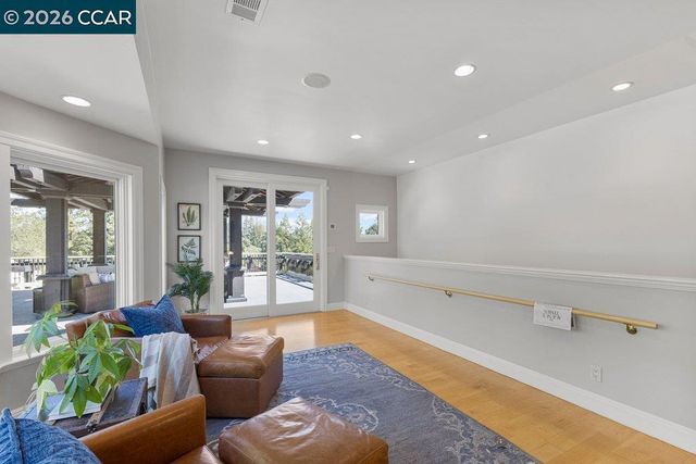 189 Oak Rd, Alamo, CA 94507
