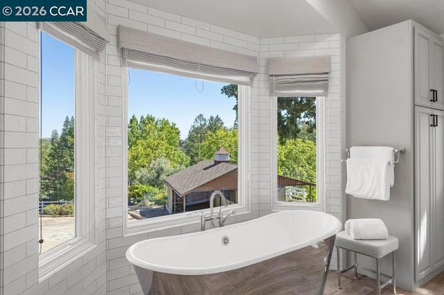 189 Oak Rd, Alamo, CA 94507