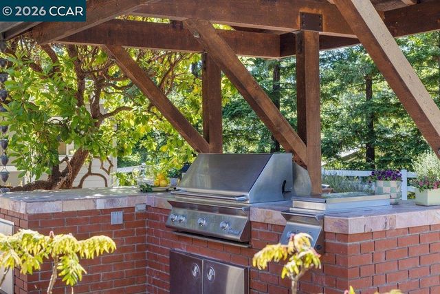 189 Oak Rd, Alamo, CA 94507