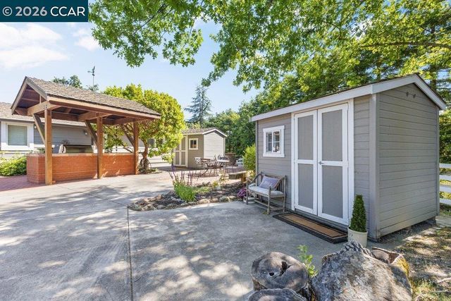 189 Oak Rd, Alamo, CA 94507