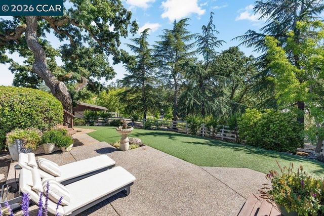 189 Oak Rd, Alamo, CA 94507