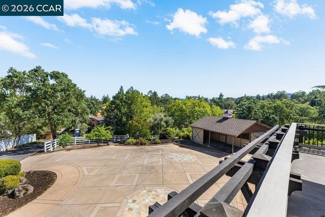 189 Oak Rd, Alamo, CA 94507