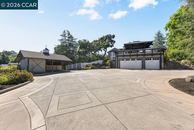 189 Oak Rd, Alamo, CA 94507