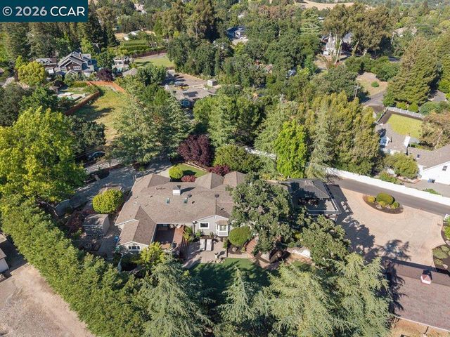 189 Oak Rd, Alamo, CA 94507
