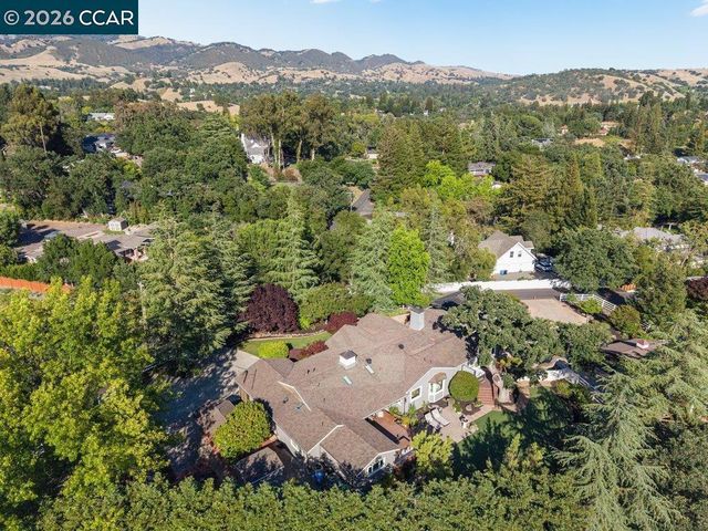 189 Oak Rd, Alamo, CA 94507