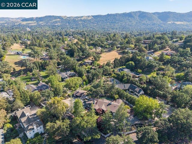189 Oak Rd, Alamo, CA 94507