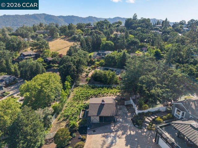 189 Oak Rd, Alamo, CA 94507
