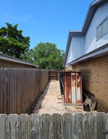 5917 Flagstaff Dr, Corpus Christi, TX 78414