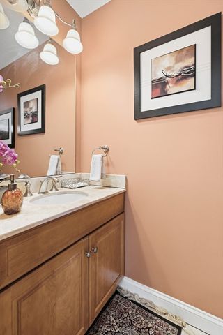 9 Cottage St 9, Woburn, MA 01801