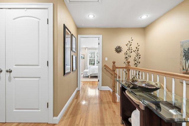 9 Cottage St 9, Woburn, MA 01801