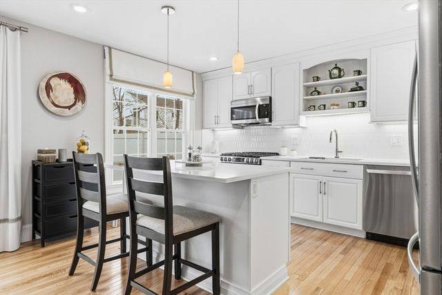 9 Cottage St 9, Woburn, MA 01801