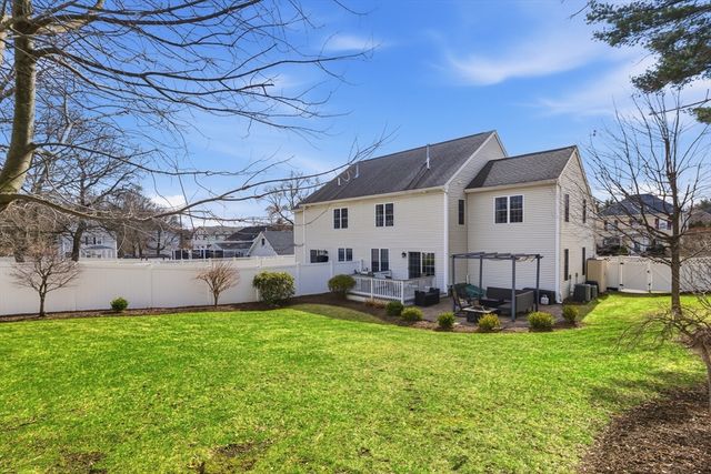 9 Cottage St 9, Woburn, MA 01801