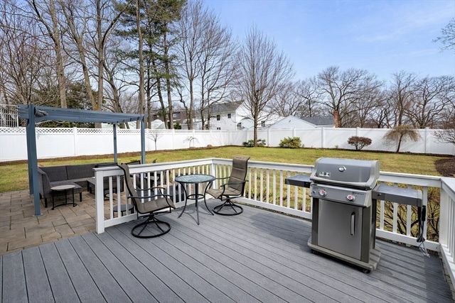 9 Cottage St 9, Woburn, MA 01801