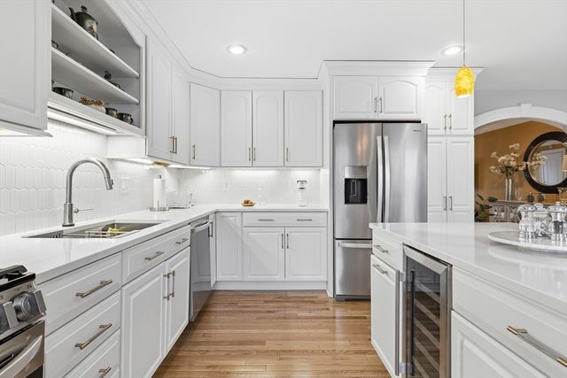 9 Cottage St 9, Woburn, MA 01801