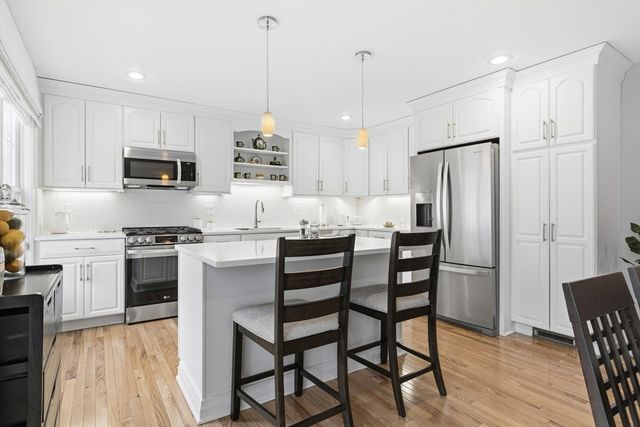 9 Cottage St 9, Woburn, MA 01801