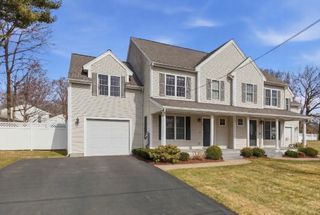 9 Cottage St 9, Woburn, MA 01801