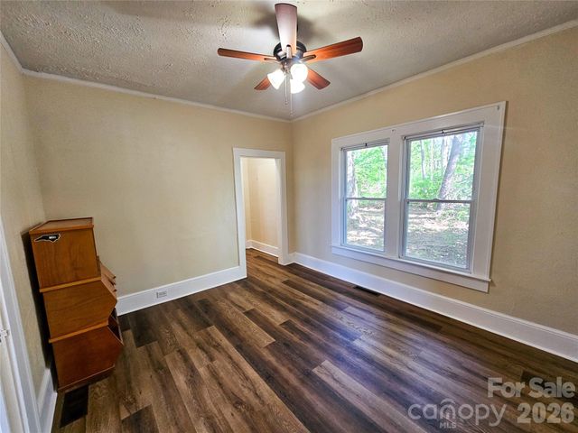 5185 Old Haywood Road, Mills River, NC 28759