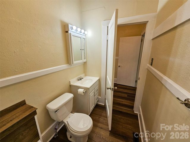 5185 Old Haywood Road, Mills River, NC 28759
