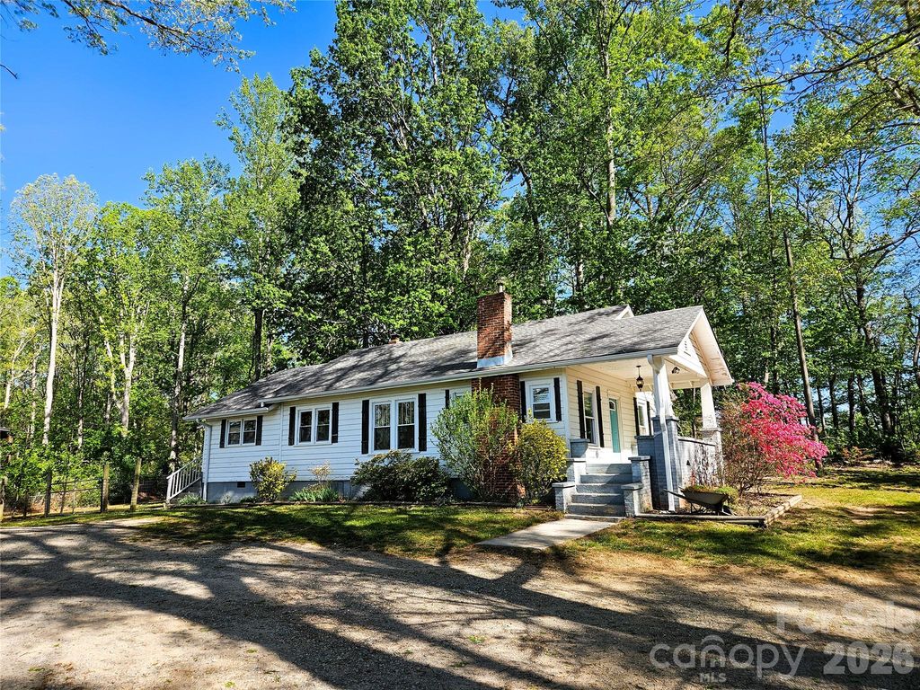 5185 Old Haywood Road, Mills River, NC 28759