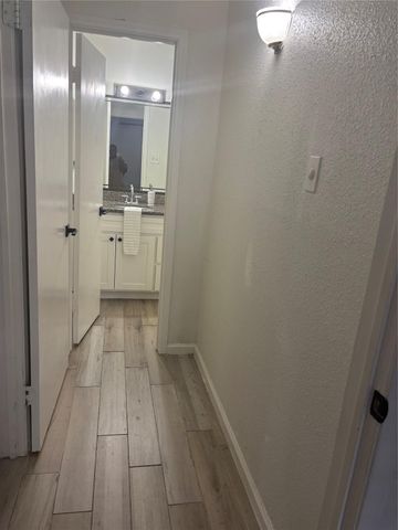 9700 Leawood Boulevard 1103, Houston, TX 77099