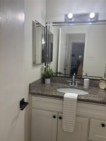 9700 Leawood Boulevard 1103, Houston, TX 77099