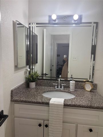 9700 Leawood Boulevard 1103, Houston, TX 77099