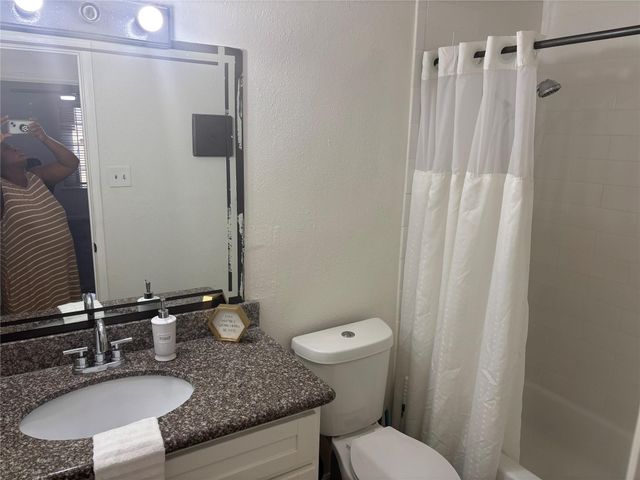 9700 Leawood Boulevard 1103, Houston, TX 77099