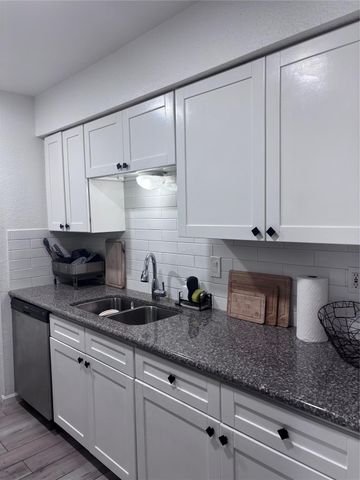 9700 Leawood Boulevard 1103, Houston, TX 77099