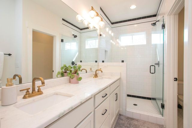 1905B Formosa St, Nashville, TN 37208