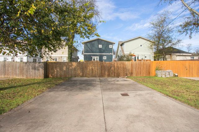 1905B Formosa St, Nashville, TN 37208