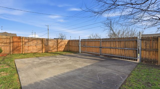 1905B Formosa St, Nashville, TN 37208