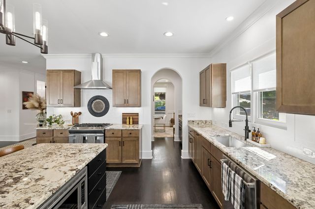 2409 Vaulx Ln, Nashville, TN 37204