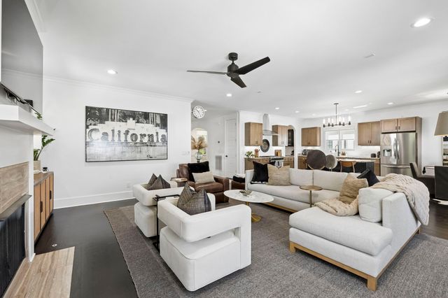 2409 Vaulx Ln, Nashville, TN 37204
